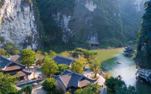 Tour thăm quan Chùa